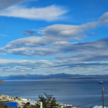 Dpto Amplio Con Vista A La Bahia Apartment อูซัวยา ภายนอก รูปภาพ